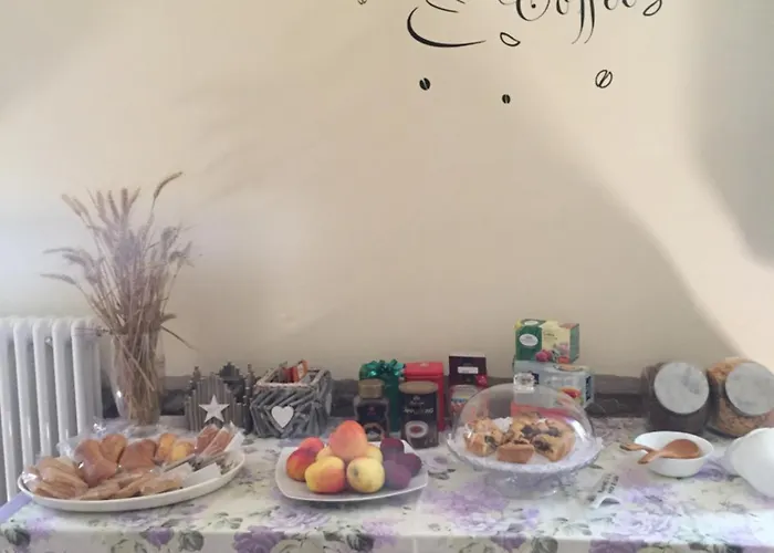 Oda ve Kahvaltı Happiness In The Country Brescello