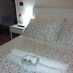 Bed & Breakfast Happiness In The Country