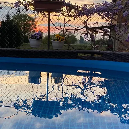 Happiness In The Country Bed & Breakfast *