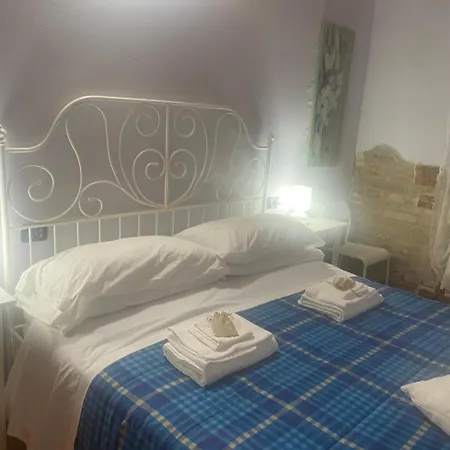 Happiness In The Country * بريشيلّو