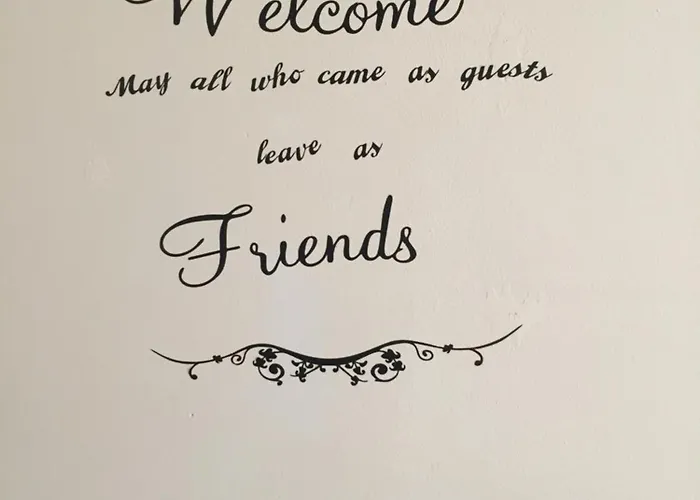 Happiness In The Country Bed & Breakfast