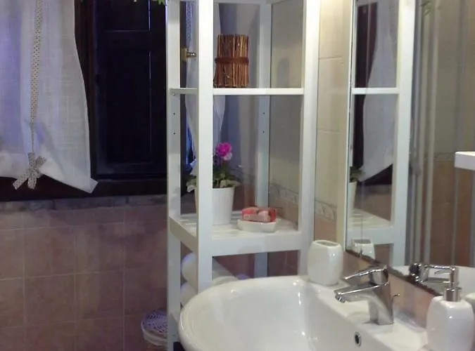 Bed & Breakfast Happiness In The Country