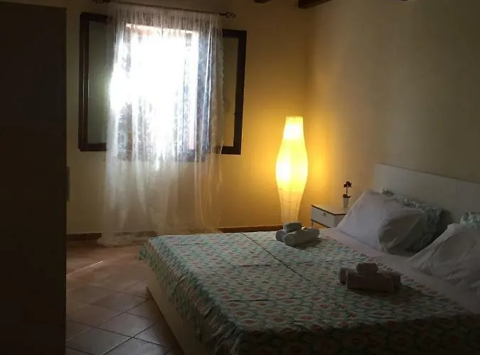 Bed & Breakfast Happiness In The Country