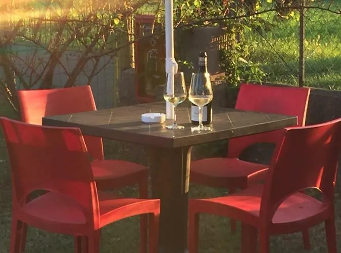 Happiness In The Country Bed & Breakfast